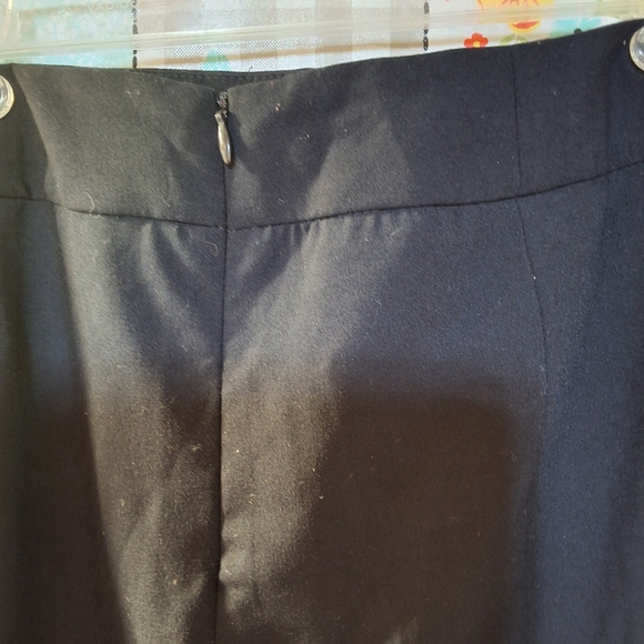 NWT CALVIN KLEIN NAVY ZIPPERED SLITTED ABOVE KNEE PENCIL SKIRT - Picture 5 of 10